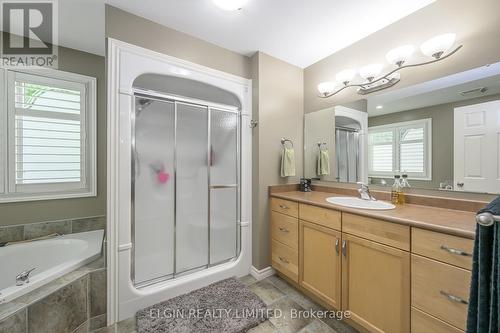 15 Hummingbird Lane, St. Thomas, ON - Indoor Photo Showing Bathroom