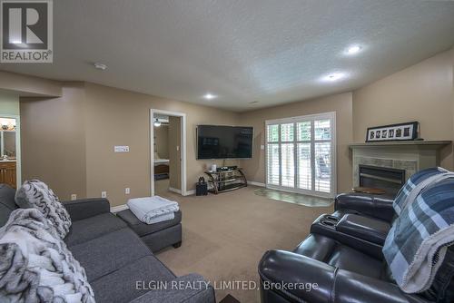 15 Hummingbird Lane, St. Thomas, ON - Indoor Photo Showing Living Room With Fireplace