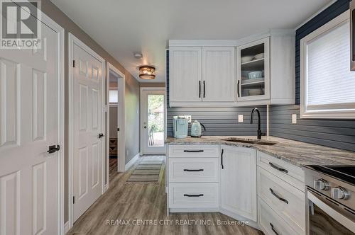 417A Edith Cavell Boulevard, Central Elgin (Port Stanley), ON - Indoor Photo Showing Kitchen With Upgraded Kitchen