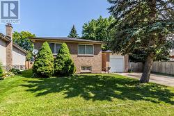 7 BARNICKE DRIVE  Cambridge, ON N3C 3M7