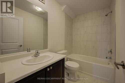 3 Ridgeside Lane, Hamilton (Waterdown), ON - Indoor Photo Showing Bathroom