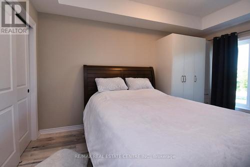 203 - 2605 Binbrook Road, Hamilton (Binbrook), ON - Indoor Photo Showing Bedroom