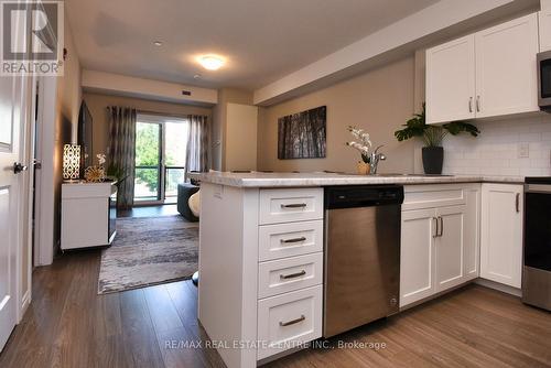 203 - 2605 Binbrook Road, Hamilton (Binbrook), ON - Indoor Photo Showing Kitchen