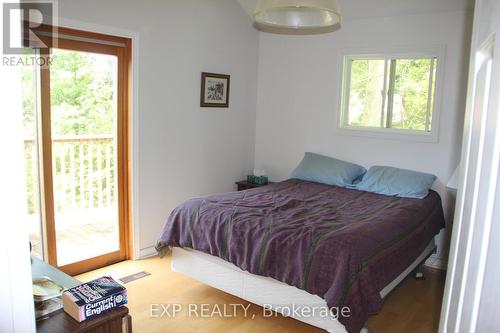 82739 Hunter'S Road N, Ashfield-Colborne-Wawanosh, ON - Indoor Photo Showing Bedroom