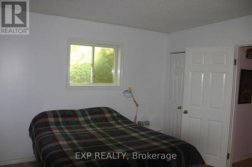 82739 Hunter'S Road N, Ashfield-Colborne-Wawanosh, ON - Indoor Photo Showing Bedroom