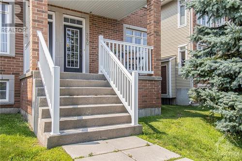 360 Royal Fern Way, Ottawa, ON - Outdoor