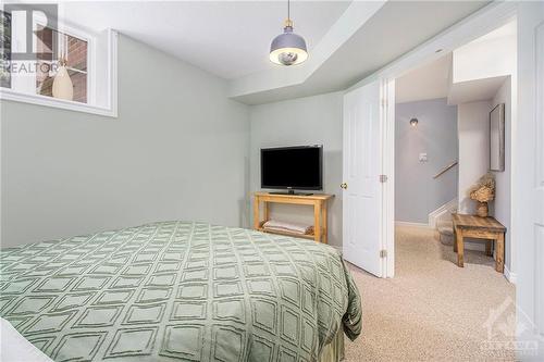 360 Royal Fern Way, Ottawa, ON - Indoor Photo Showing Bedroom