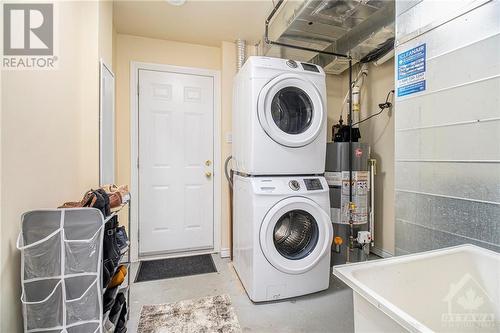 360 Royal Fern Way, Ottawa, ON - Indoor Photo Showing Laundry Room