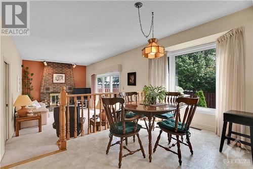 Eating area - 35 Holitman Drive, Ottawa, ON - Indoor Photo Showing Dining Room