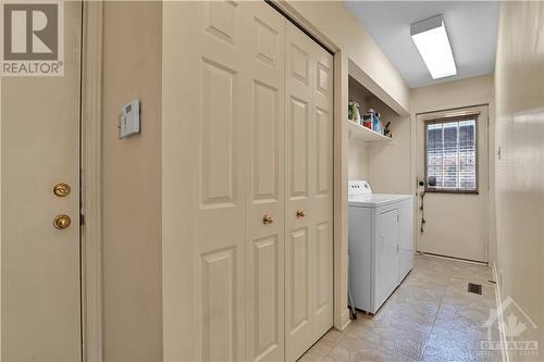 Main floor laundry - 35 Holitman Drive, Ottawa, ON - Indoor Photo Showing Laundry Room