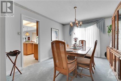 35 Holitman Drive, Ottawa, ON - Indoor Photo Showing Dining Room