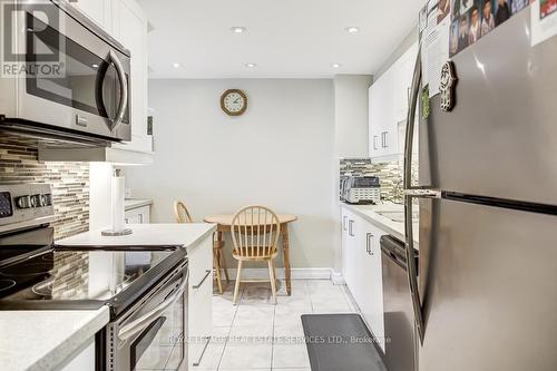 303 - 625 The West Mall, Toronto (Eringate-Centennial-West Deane), ON - Indoor Photo Showing Kitchen With Stainless Steel Kitchen