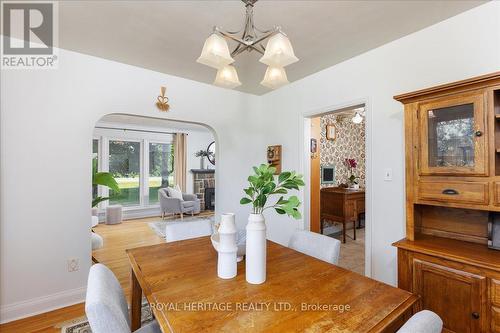 316 Angeline Street S, Kawartha Lakes, ON - Indoor Photo Showing Dining Room