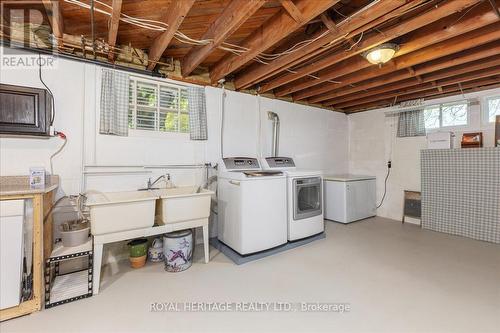 316 Angeline Street S, Kawartha Lakes, ON - Indoor Photo Showing Laundry Room