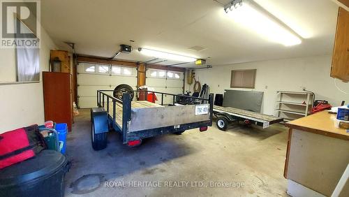 316 Angeline Street S, Kawartha Lakes, ON - Indoor Photo Showing Garage