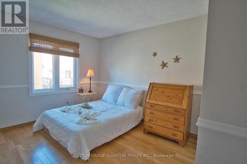 6 - 7 Davidson Boulevard, Hamilton (Dundas), ON - Indoor Photo Showing Bedroom