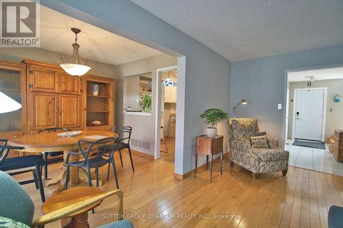 6 - 7 Davidson Boulevard, Hamilton (Dundas), ON - Indoor Photo Showing Living Room