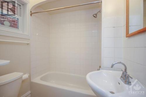 Upgraded Bathroom - 124 Stewart Street, Ottawa, ON - Indoor Photo Showing Bathroom