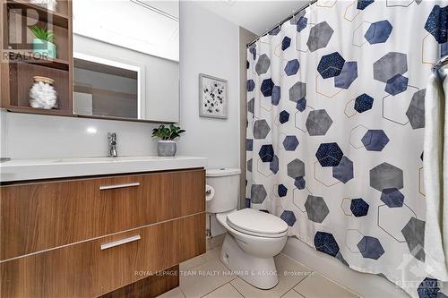 608 - 360 Mcleod Street, Ottawa, ON - Indoor Photo Showing Bathroom