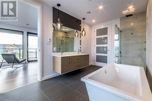 8 Commodore Place, Conception Bay South, NL - Indoor Photo Showing Bathroom