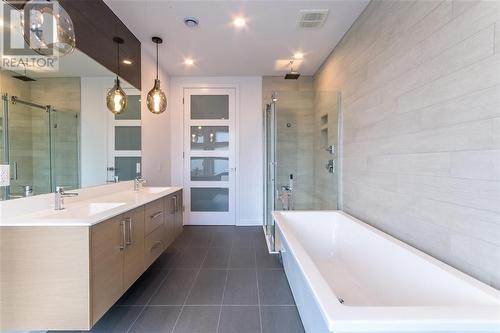 8 Commodore Place, Conception Bay South, NL - Indoor Photo Showing Bathroom