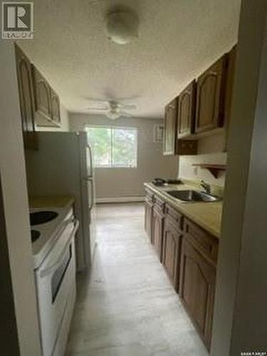 828 Empress Street, Regina, SK - Indoor Photo Showing Kitchen