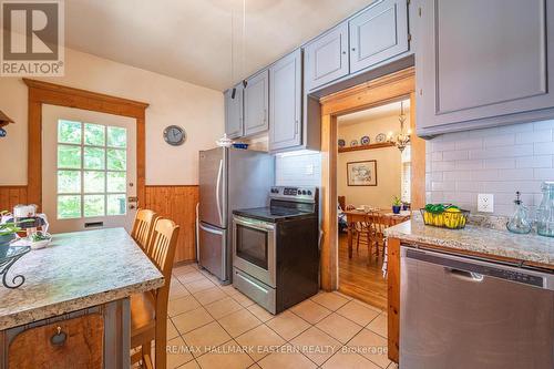 372 Rubidge Street, Peterborough (Downtown), ON - Indoor Photo Showing Kitchen