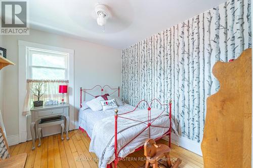 372 Rubidge Street, Peterborough (Downtown), ON - Indoor Photo Showing Bedroom