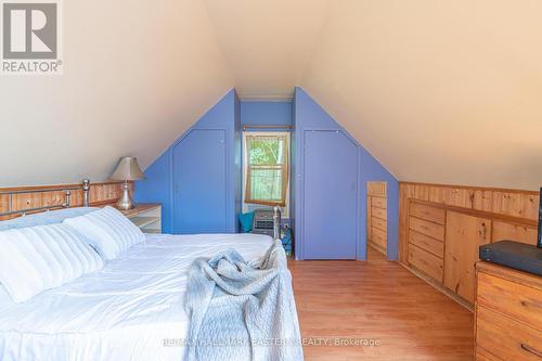 372 Rubidge Street, Peterborough (Downtown), ON - Indoor Photo Showing Bedroom