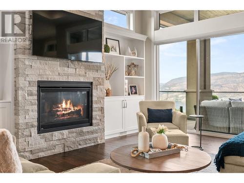 1535 Rocky Point Drive, Kelowna, BC - Indoor Photo Showing Living Room With Fireplace