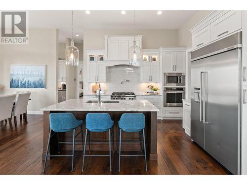 1535 Rocky Point Drive, Kelowna, BC - Indoor Photo Showing Kitchen With Upgraded Kitchen