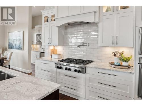 1535 Rocky Point Drive, Kelowna, BC - Indoor Photo Showing Kitchen With Double Sink With Upgraded Kitchen