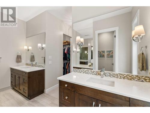 1535 Rocky Point Drive, Kelowna, BC - Indoor Photo Showing Bathroom