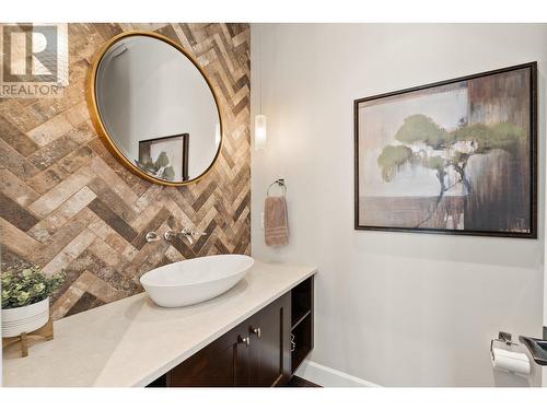 1535 Rocky Point Drive, Kelowna, BC - Indoor Photo Showing Bathroom