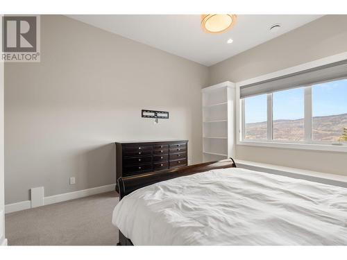 1535 Rocky Point Drive, Kelowna, BC - Indoor Photo Showing Bedroom