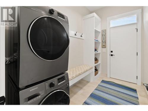 1535 Rocky Point Drive, Kelowna, BC - Indoor Photo Showing Laundry Room