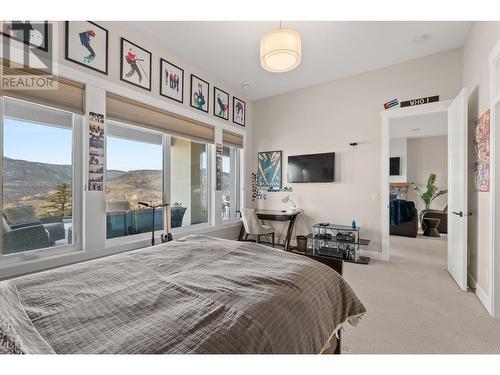 1535 Rocky Point Drive, Kelowna, BC - Indoor Photo Showing Bedroom