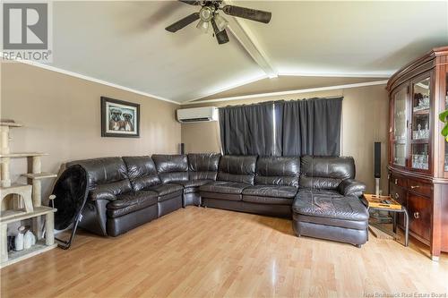 62 Orchard Crescent, Picadilly, NB - Indoor Photo Showing Living Room