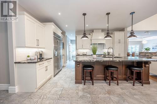 28 Heron Boulevard, Springwater (Snow Valley), ON - Indoor Photo Showing Kitchen With Upgraded Kitchen