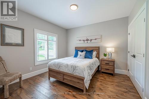 28 Heron Boulevard, Springwater (Snow Valley), ON - Indoor Photo Showing Bedroom