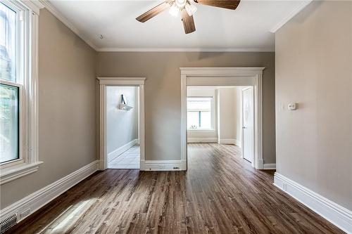 92 Ashley Street, Hamilton, ON - Indoor Photo Showing Other Room