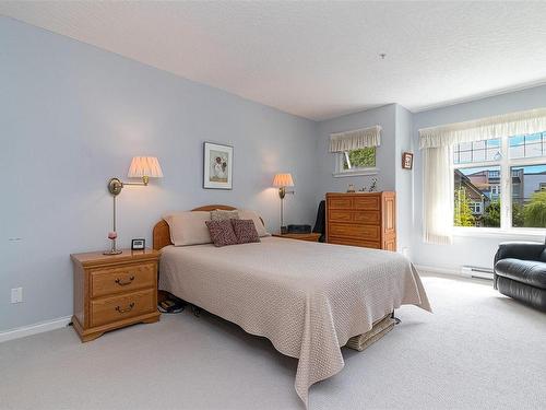 256-4488 Chatterton Way, Saanich, BC - Indoor Photo Showing Bedroom