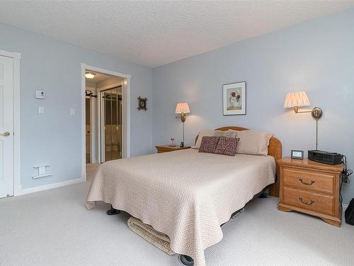 256-4488 Chatterton Way, Saanich, BC - Indoor Photo Showing Bedroom