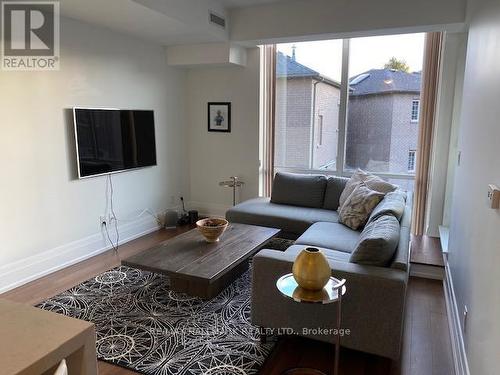 310 - 25 Malcolm Road, Toronto (Leaside), ON - Indoor Photo Showing Living Room