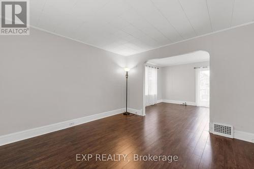 5419 Maple Street, Niagara Falls, ON - Indoor Photo Showing Other Room