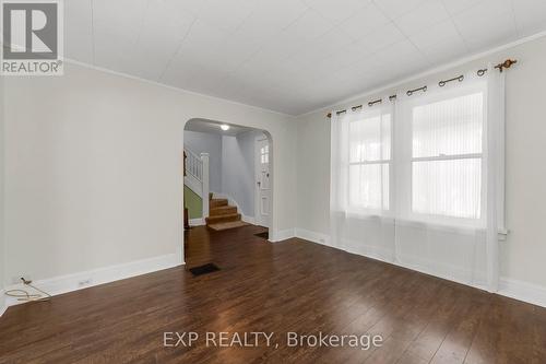 5419 Maple Street, Niagara Falls, ON - Indoor Photo Showing Other Room