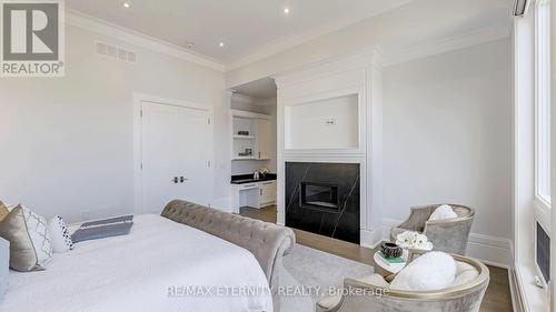 22 Sanderson Crescent, Richmond Hill (North Richvale), ON - Indoor Photo Showing Bedroom With Fireplace