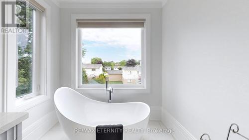 22 Sanderson Crescent, Richmond Hill (North Richvale), ON - Indoor Photo Showing Bathroom