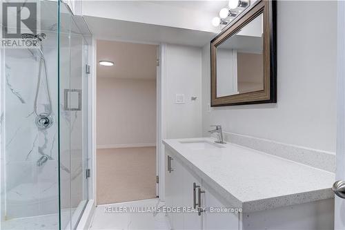 414 Yale Crescent, Oakville (Bronte West), ON - Indoor Photo Showing Bathroom