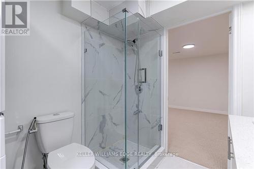 414 Yale Crescent, Oakville (Bronte West), ON - Indoor Photo Showing Bathroom